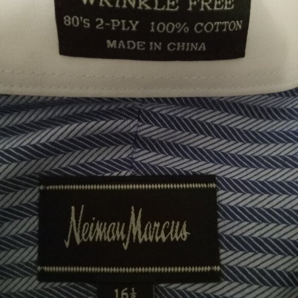Neiman Marcus Men's blue and white pinstripe button up-NEW - Picture 3 of 3